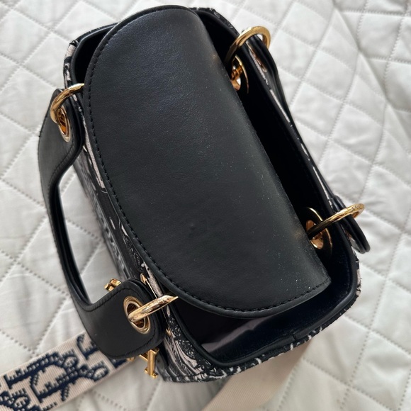 Designer inspired mini bag - Picture 5 of 6